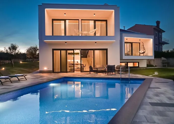 Luxury Ante With Pool Villa Dobrinj