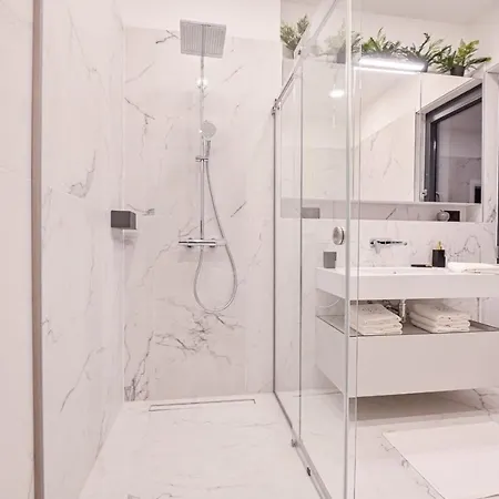 Luxury Ante With Pool Willa