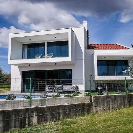 Vilă Luxury Ante With Pool Dobrinj